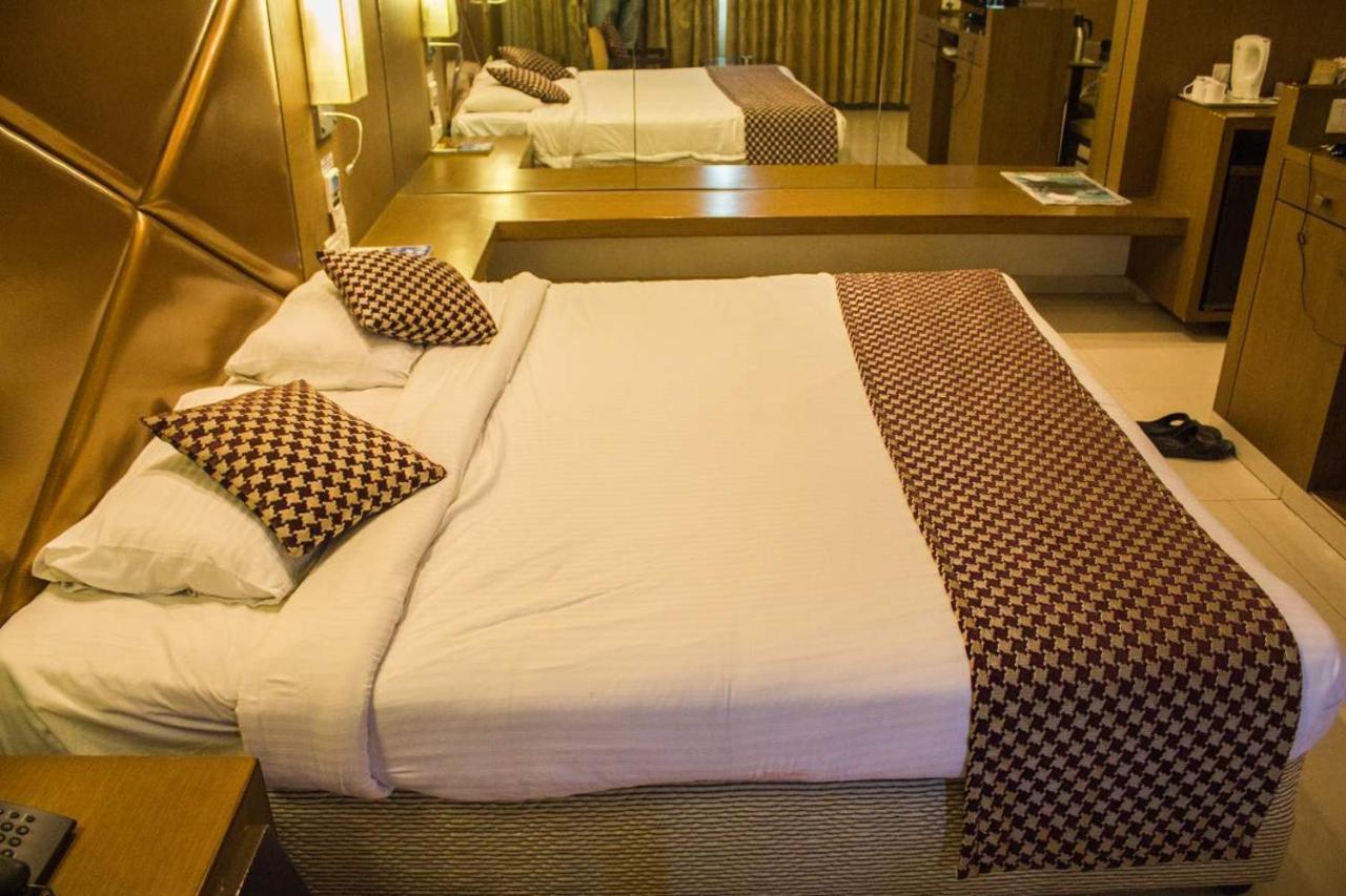Hotel Corporate 나비뭄바이 외부 사진